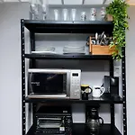 Omar do Rio: Studio Completo a apenas 250m da Praia de Ipanema e 200m do Metrô Nossa Sra da Paz, c/ Internet 250mbps e Smart TV (VP 463/708)